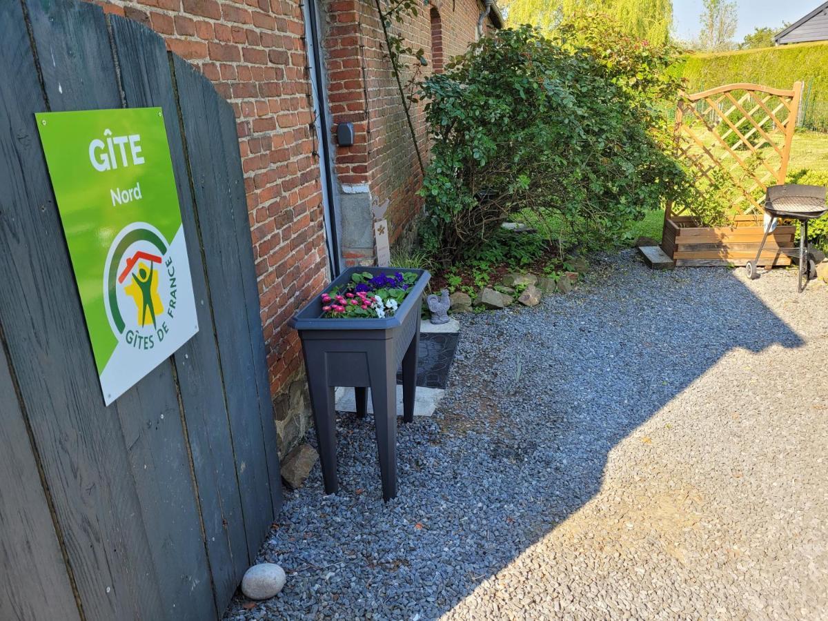 Studio Bienvenue Du Cote De Chez Nous Avec Jardin Privatif Wignehies Exteriér fotografie