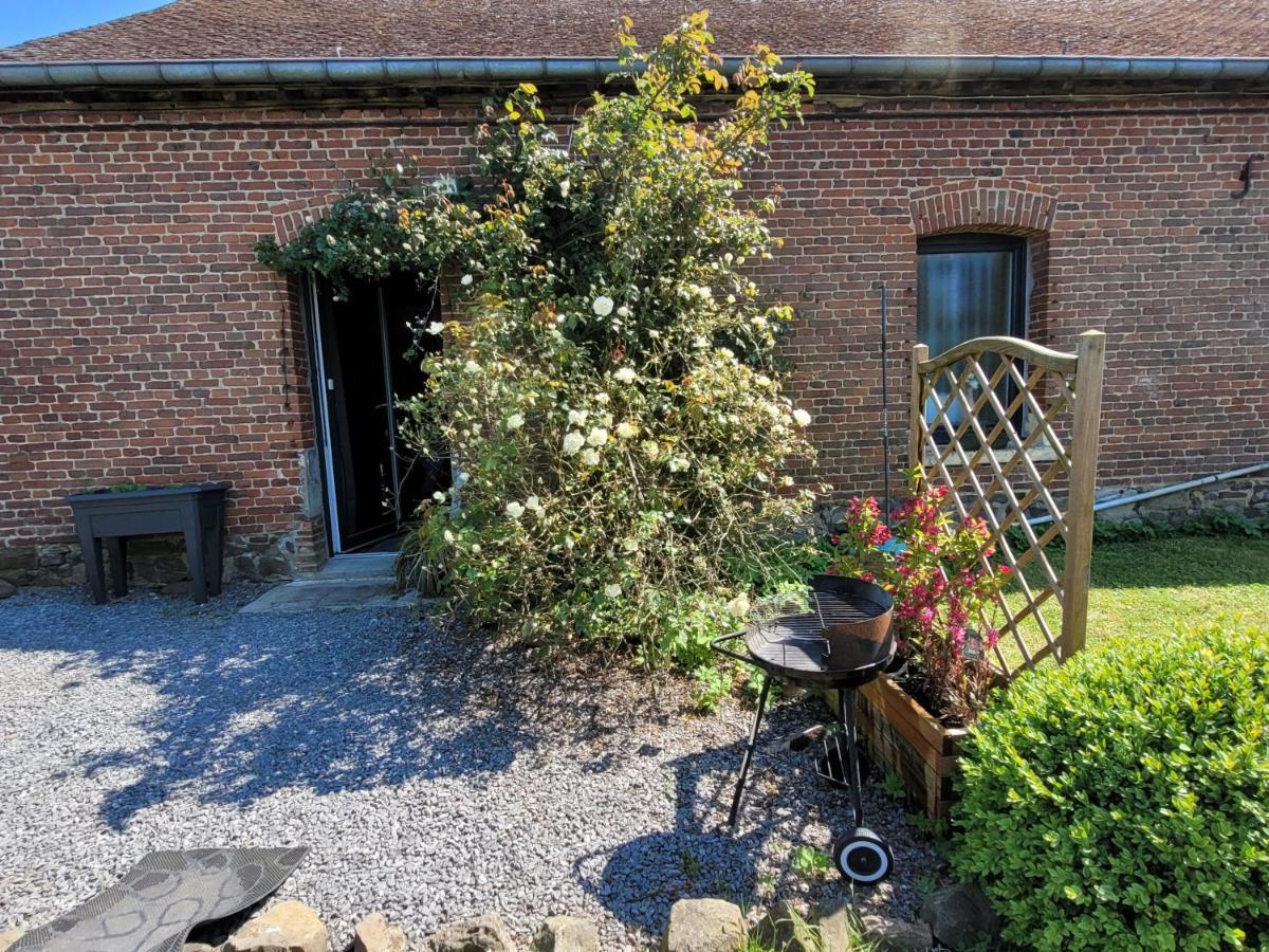 Studio Bienvenue Du Cote De Chez Nous Avec Jardin Privatif Wignehies Exteriér fotografie