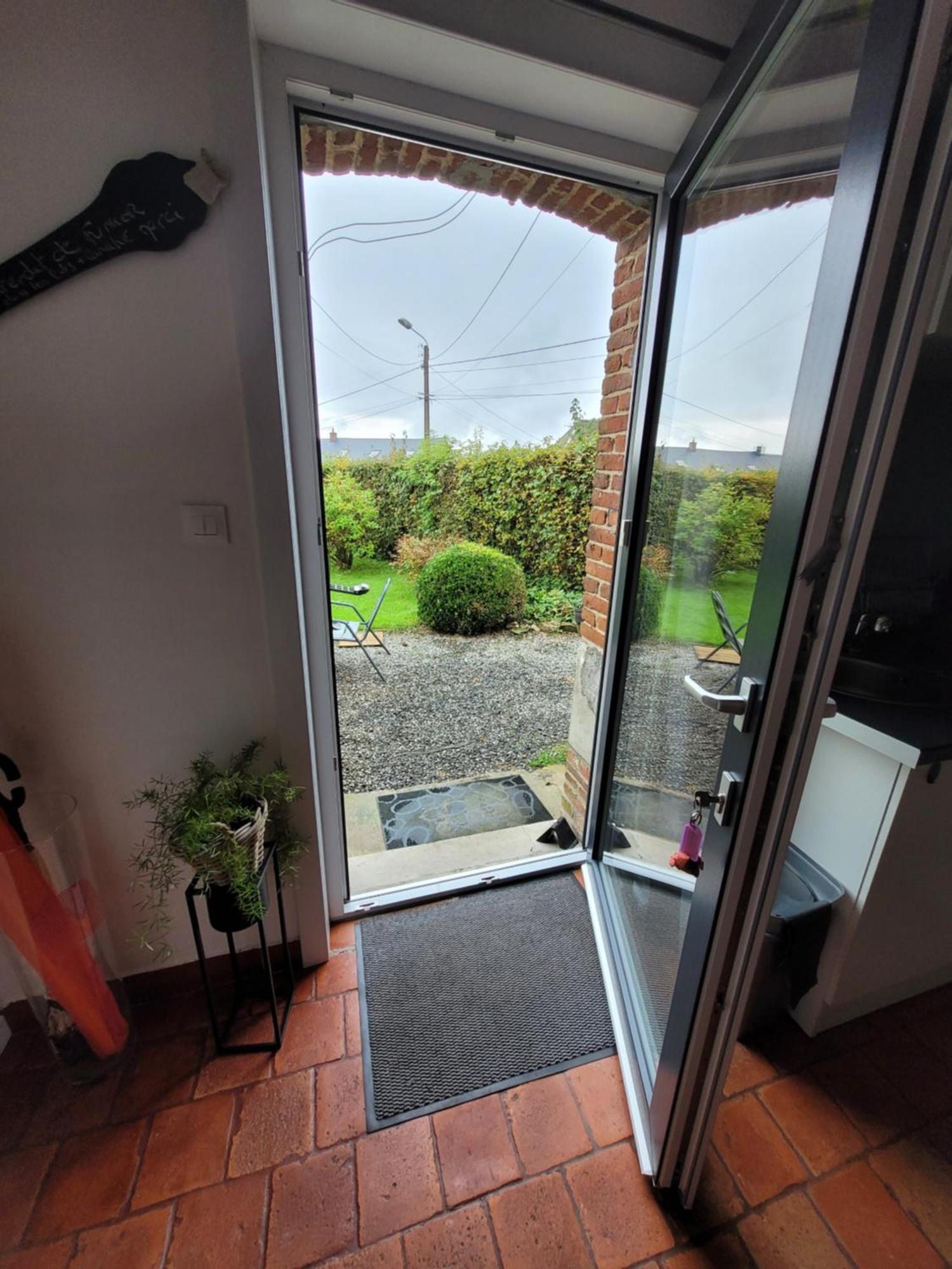 Studio Bienvenue Du Cote De Chez Nous Avec Jardin Privatif Wignehies Exteriér fotografie